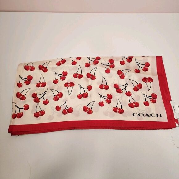 NWT Coach CZ533 Cherry Swirl Print Silk Square Scarf - Picture 1 of 4